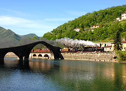 Franco-Crosti 741 120 at the Ponte dellla Maddalena, Ponte a Moriano, Tuscany, Italy.