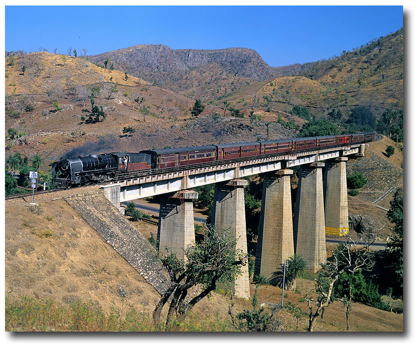 Chittaurgarh - Udaipur - Ahmedabad Passenger 86 on the Ord - Bridge.